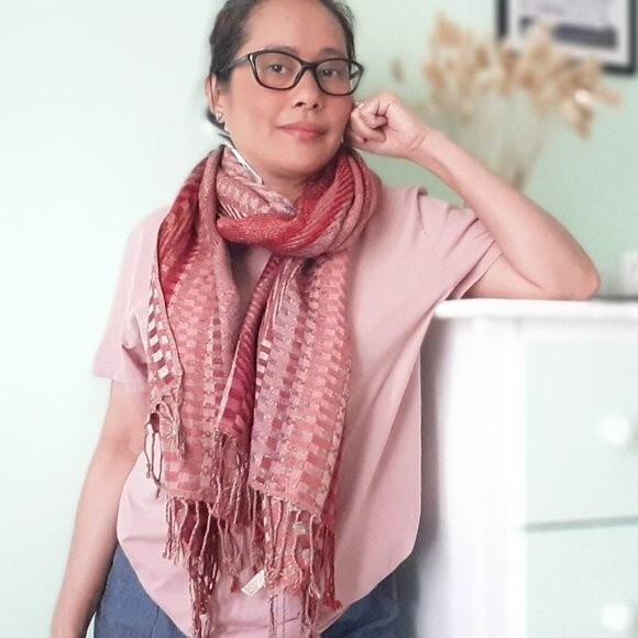 Collection Eighteen Maroon Rayon Metallic Rectangle Fringe  Scarf 80x21.5" - Picture 2 of 8